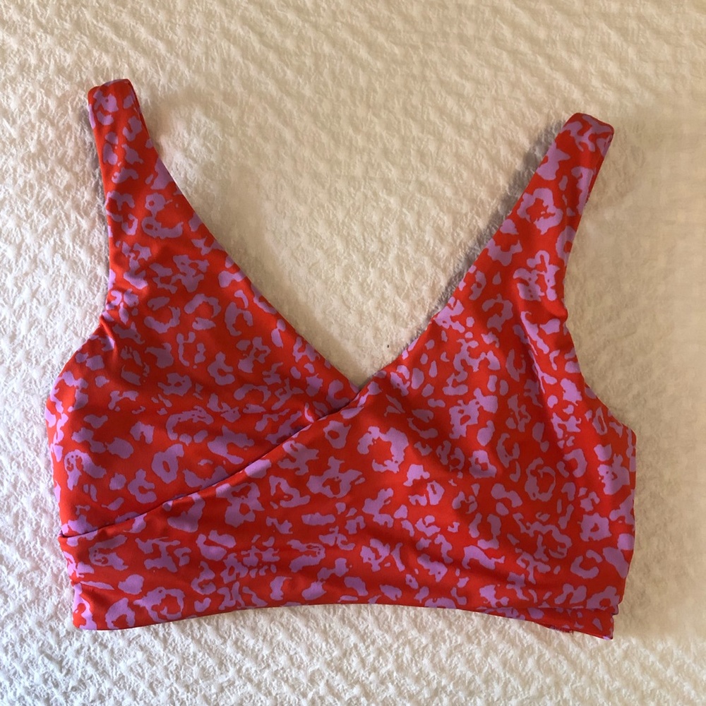 Athleta Underwire Swim Bra Top - Bundle and save! 😍